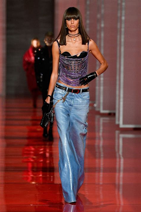 versace collezione autunno inverno 2023|Versace Jeans Couture Autunno.